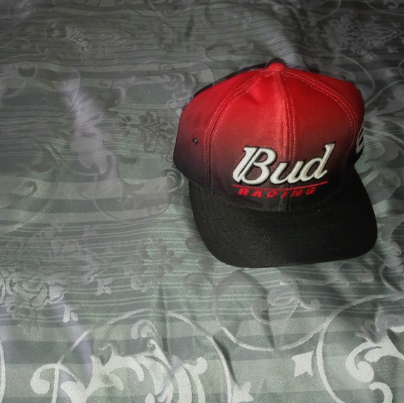 NFL and NBA snapbacks pre-owned still in good cond - Picture 12 of 16